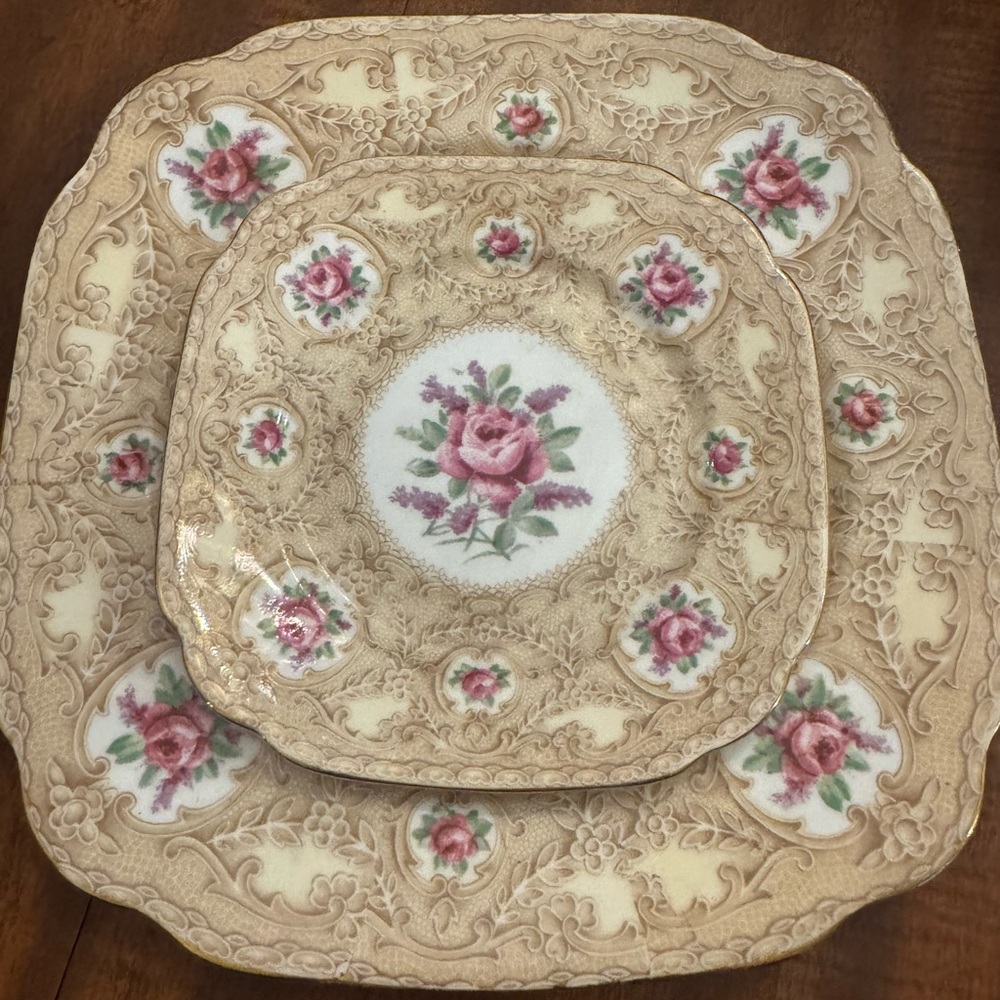 Royal Albert Devonshire Lace Dinner and Salad Plate Retired Pattern
